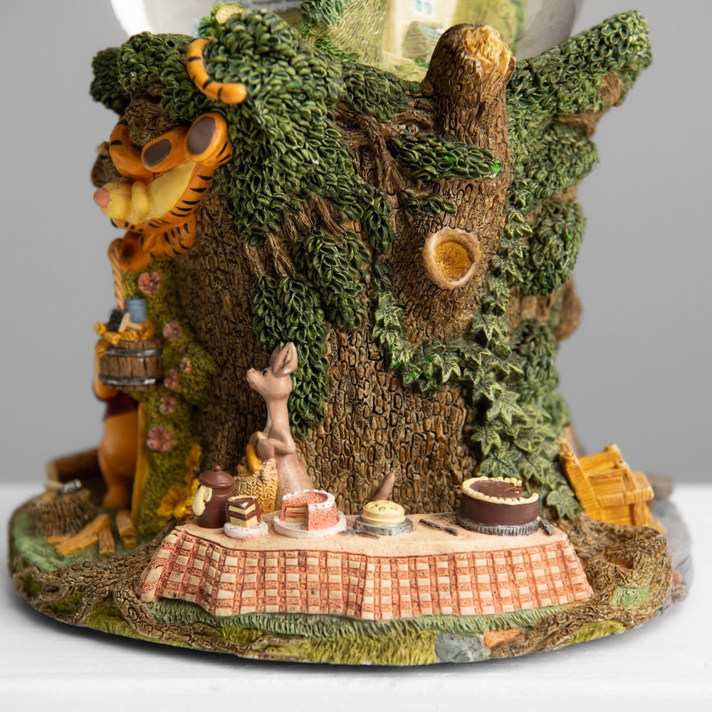 VTG Winnie the Pooh Snow Globe Owls Tree House Musical Nostalgic Disney Collect - Picture 3 of 7